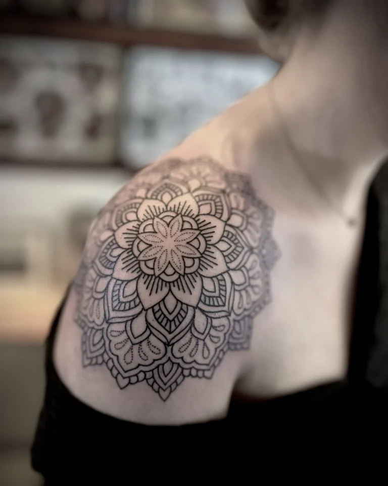 Mandala lijnwerk