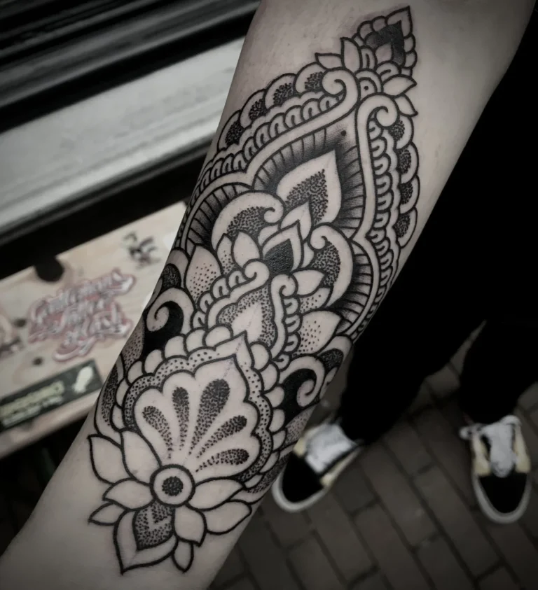Ornamentele blackwork